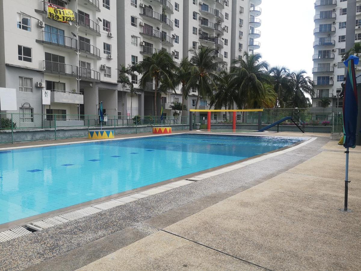 B13-11marina View Apartment *